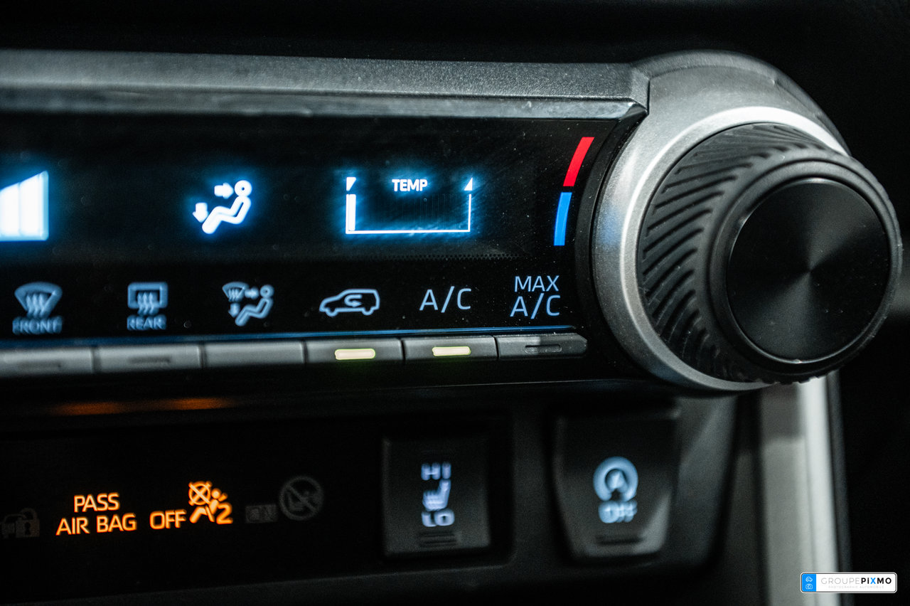 Toyota RAV4 LE / AWD / CAMÉRA DE RECUL / SIÈGES CHAUFFANTS +++ 2024-22