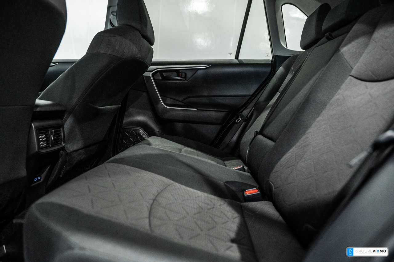 Toyota RAV4 LE / AWD / CAMÉRA DE RECUL / SIÈGES CHAUFFANTS +++ 2024-26