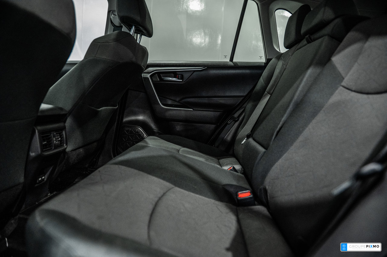 2024 Toyota RAV4 Hybrid HYBRID / XLE / AWD / TOIT / MAGS+++-29