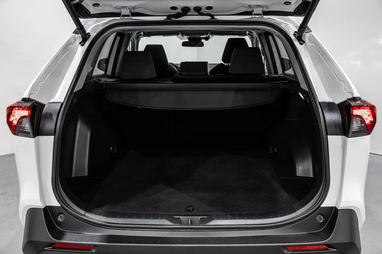 2024 Toyota RAV4 XLE / AWD / TOIT OUVRANT / APPLE CARPLAY / CAMÉRA+-11