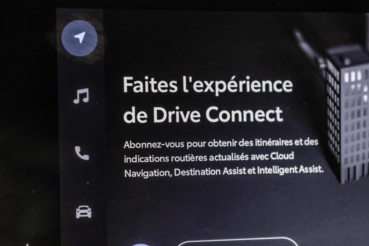 2024 Toyota RAV4 XLE / AWD / TOIT OUVRANT / APPLE CARPLAY / CAMÉRA+-30