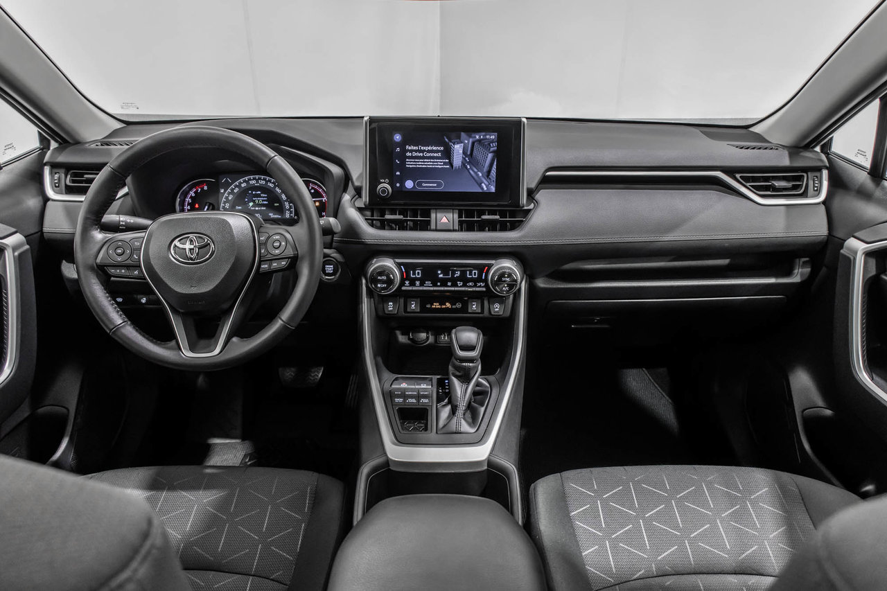 2024 Toyota RAV4 XLE / AWD / TOIT OUVRANT / APPLE CARPLAY / CAMÉRA+-33