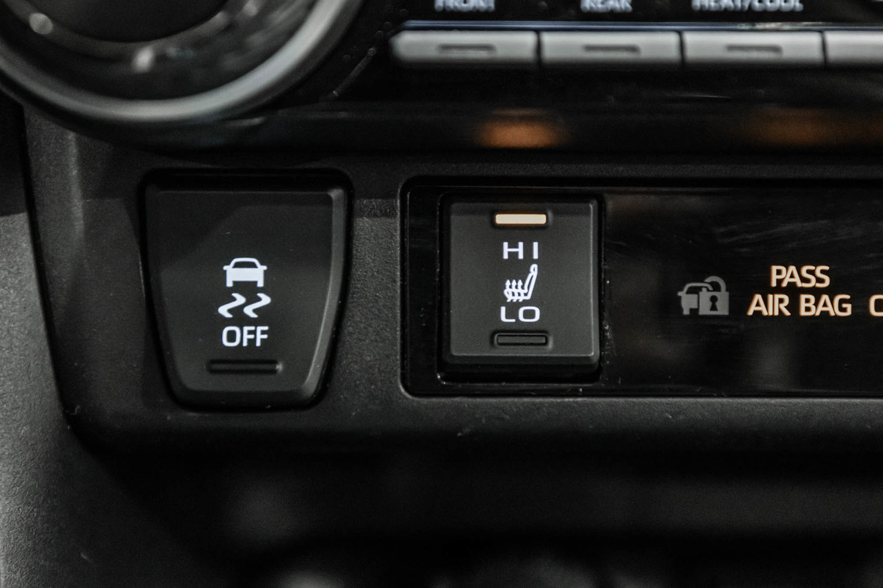 2024 Toyota RAV4 XLE / AWD / TOIT OUVRANT / APPLE CARPLAY / CAMÉRA+-26