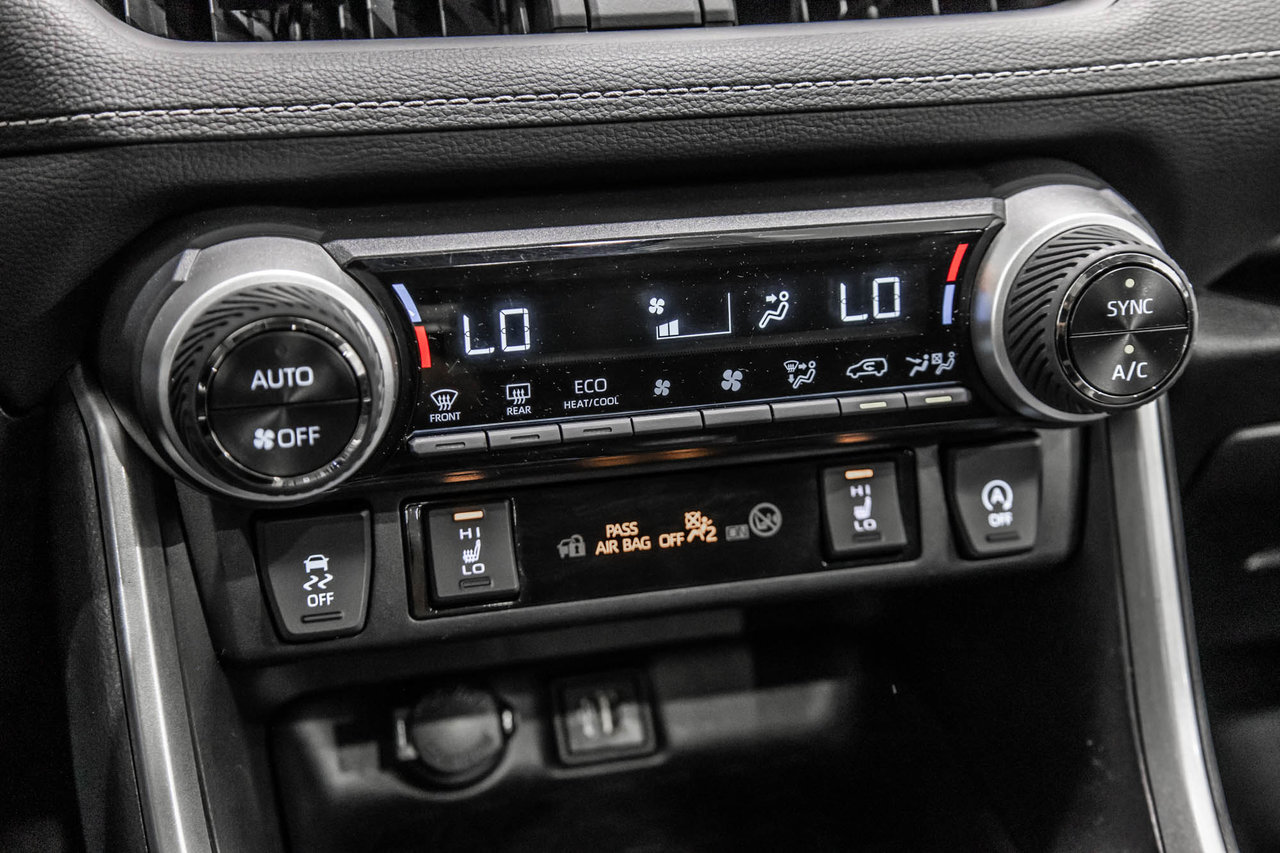 2024 Toyota RAV4 XLE / AWD / TOIT OUVRANT / APPLE CARPLAY / CAMÉRA+-24