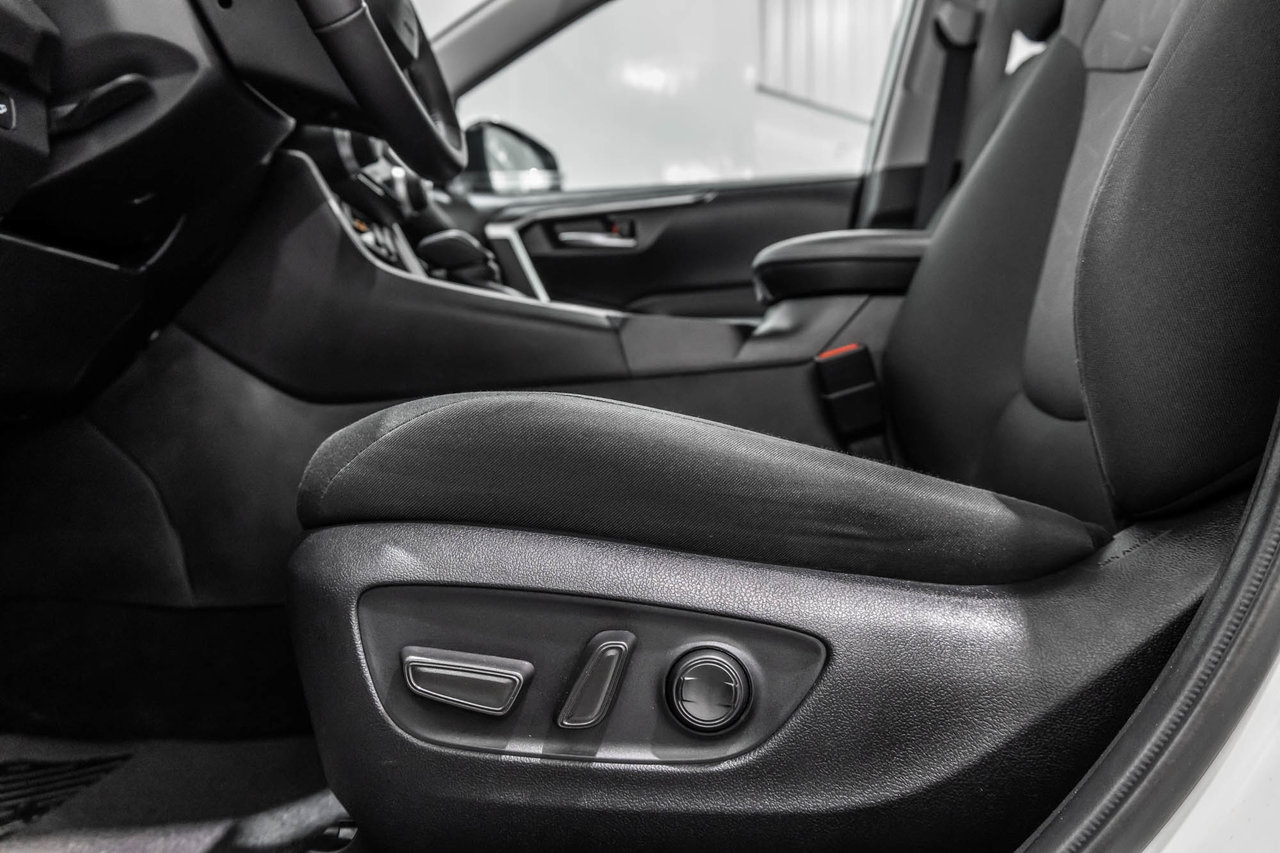 2024 Toyota RAV4 XLE / AWD / TOIT OUVRANT / APPLE CARPLAY / CAMÉRA+-14