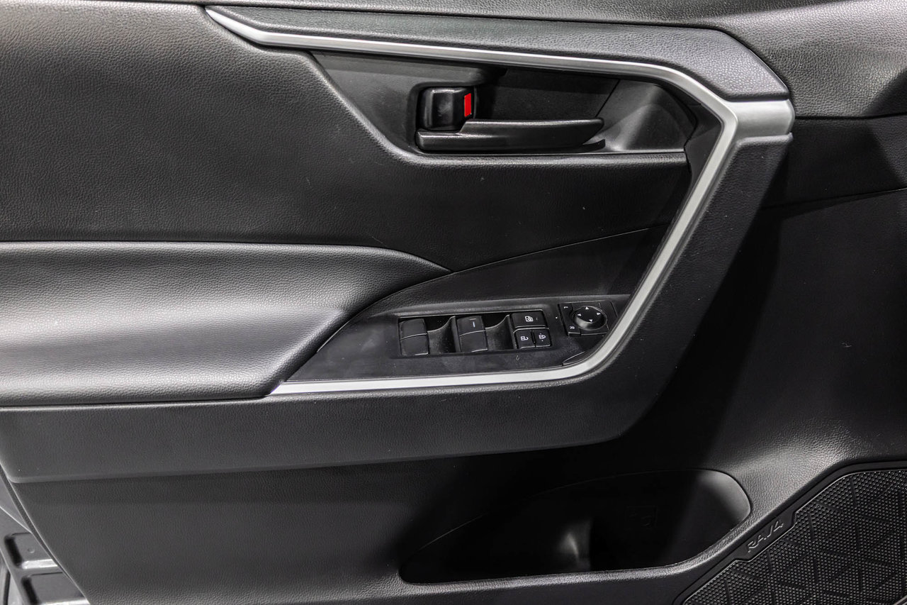 2024 Toyota RAV4 LE / AWD / CAMÉRA DE RECUL / SIÈGES CHAUFFANTS +++-11