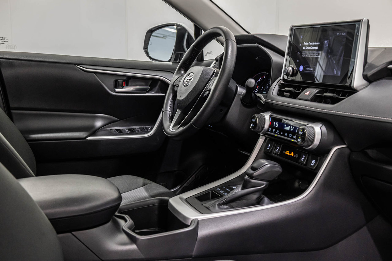 2024 Toyota RAV4 XLE / AWD / TOIT OUVRANT / APPLE CARPLAY / CAMÉRA+-34