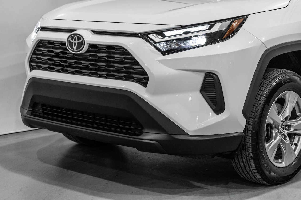 2024 Toyota RAV4 XLE / AWD / TOIT OUVRANT / APPLE CARPLAY / CAMÉRA+-3