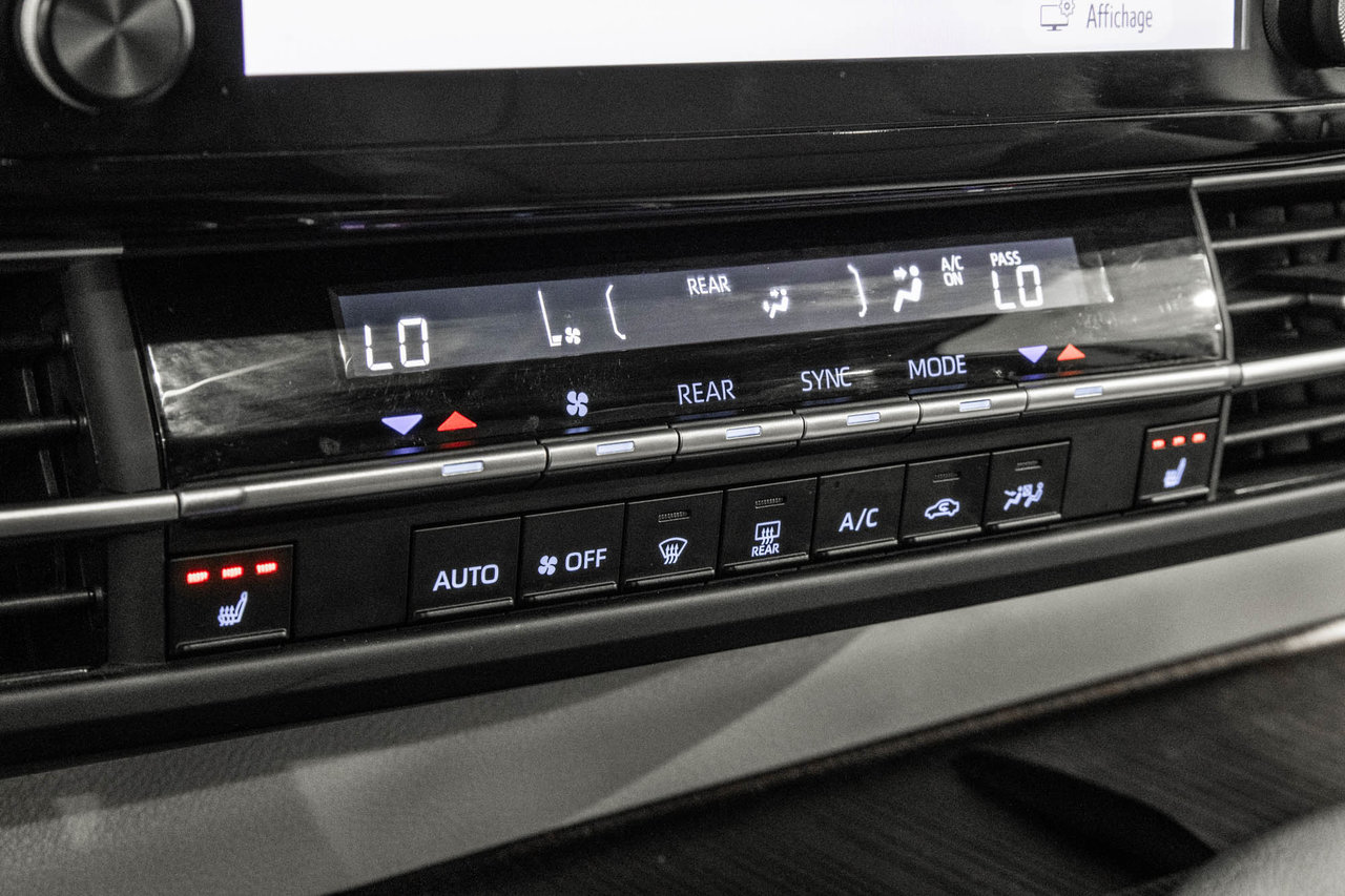 2023 Toyota Sienna Hybrid XLE / HYBRIDE / CUIR / APPLE CARPLAY / CAMÉRA+++-25
