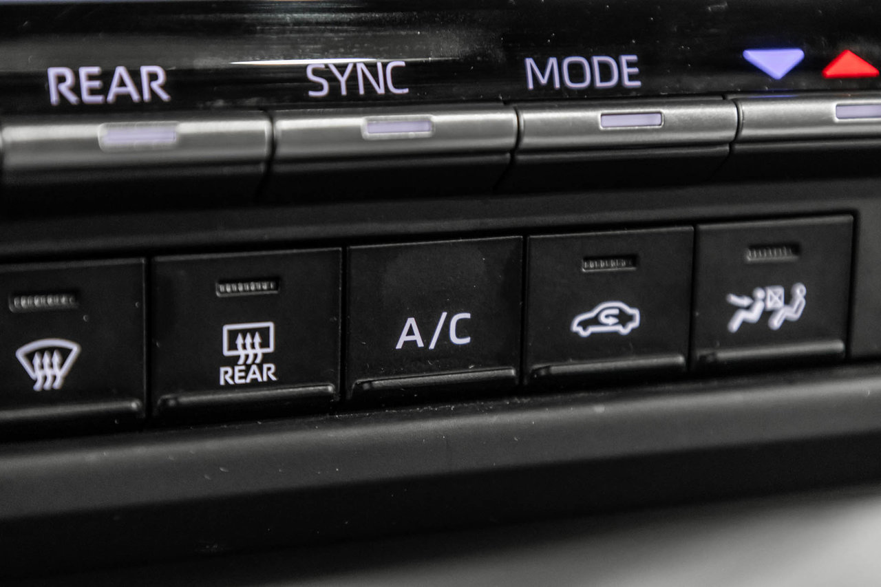 2025 Toyota Sienna Hybrid XLE / HYBRIDE / CUIR / APPLE CARPLAY / CAMÉRA+++-28