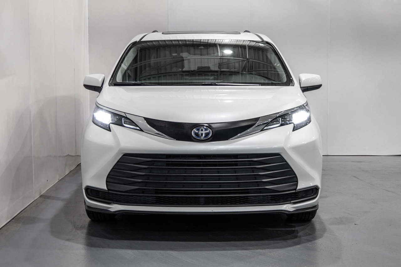 2025 Toyota Sienna Hybrid XLE / HYBRIDE / CUIR / APPLE CARPLAY / CAMÉRA+++-1