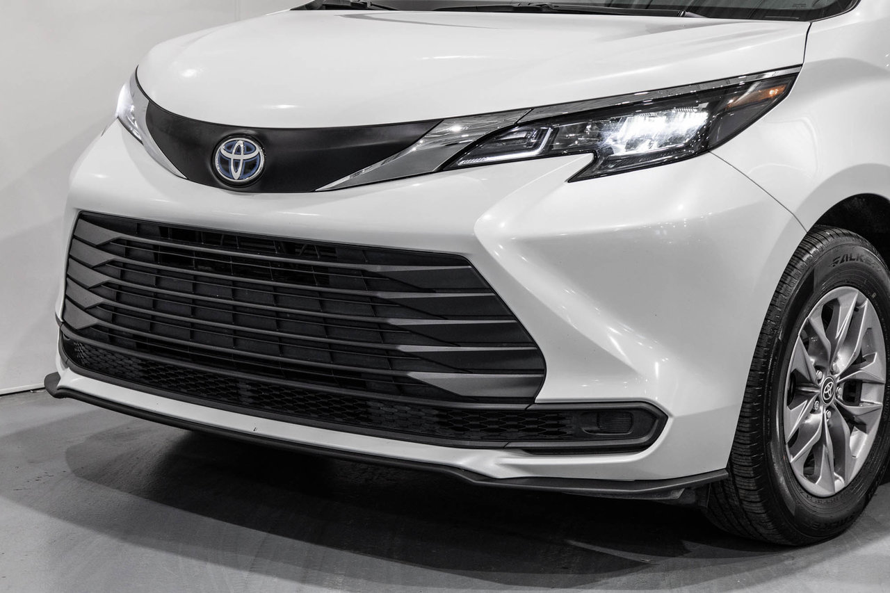 2025 Toyota Sienna Hybrid XLE / HYBRIDE / CUIR / APPLE CARPLAY / CAMÉRA+++-3