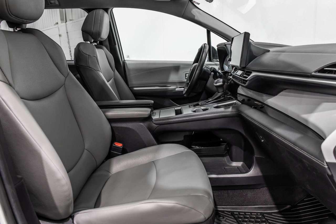 2025 Toyota Sienna Hybrid XLE / HYBRIDE / CUIR / APPLE CARPLAY / CAMÉRA+++-40