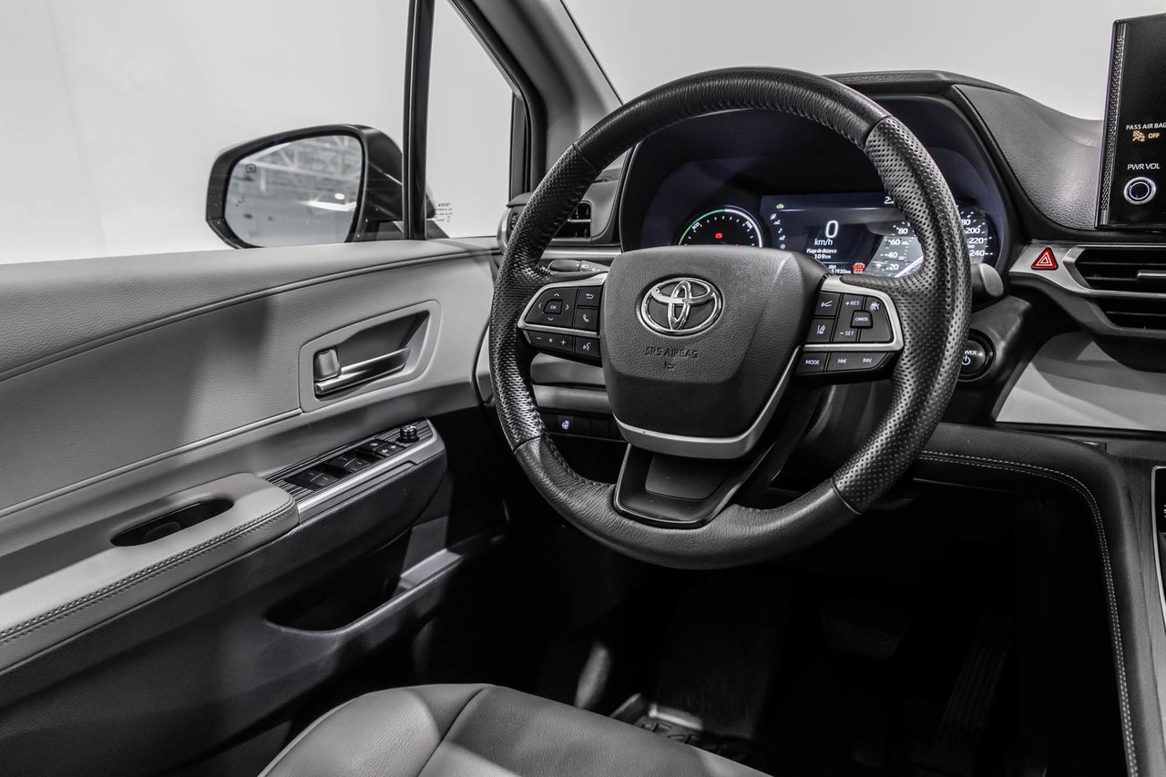 2025 Toyota Sienna Hybrid XLE / HYBRIDE / CUIR / APPLE CARPLAY / CAMÉRA+++-38