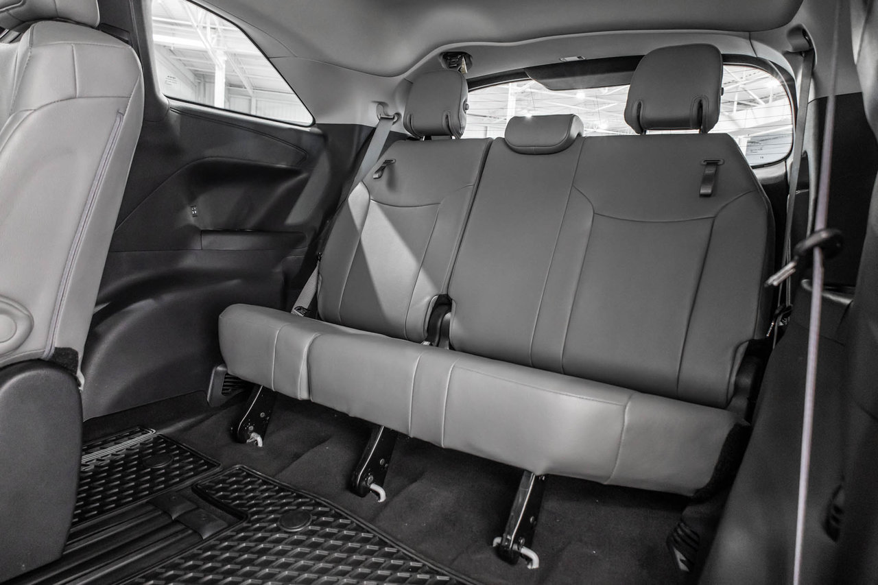2025 Toyota Sienna Hybrid XLE / HYBRIDE / CUIR / APPLE CARPLAY / CAMÉRA+++-35