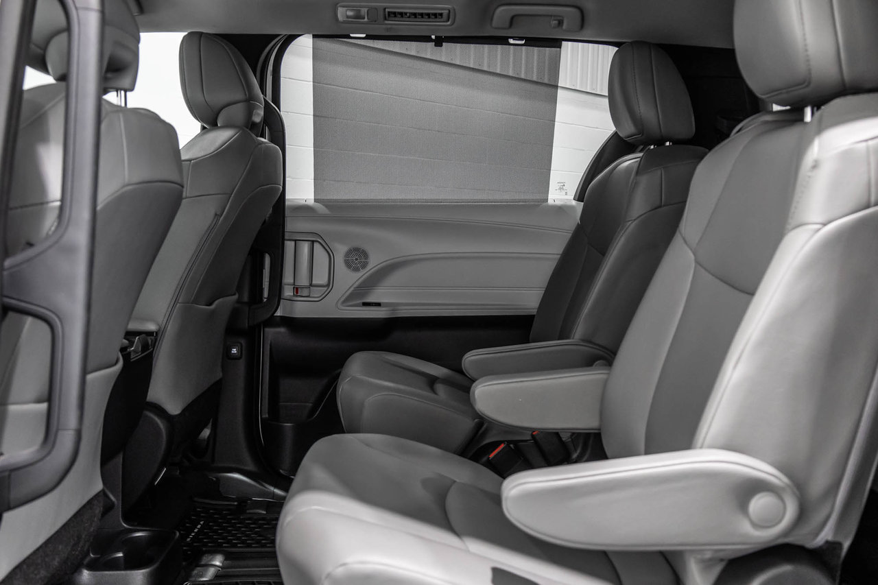 2025 Toyota Sienna Hybrid XLE / HYBRIDE / CUIR / APPLE CARPLAY / CAMÉRA+++-34