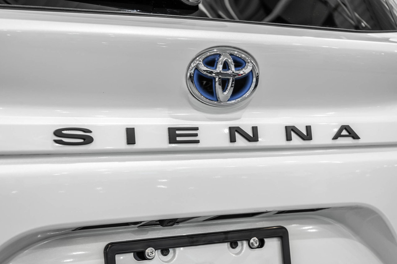 2025 Toyota Sienna Hybrid XLE / HYBRIDE / CUIR / APPLE CARPLAY / CAMÉRA+++-10