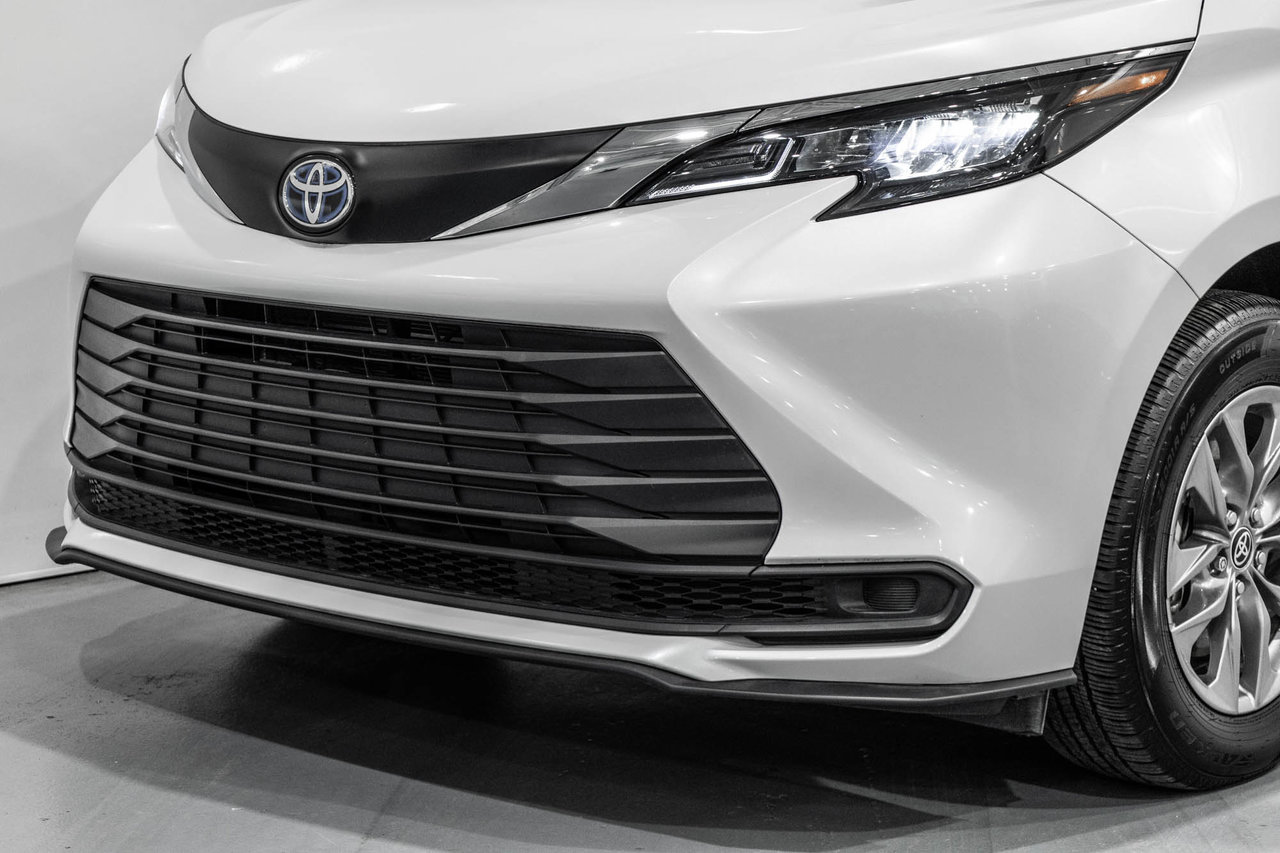 2025 Toyota Sienna Hybrid XLE / HYBRIDE / CUIR / APPLE CARPLAY / CAMÉRA+++-3