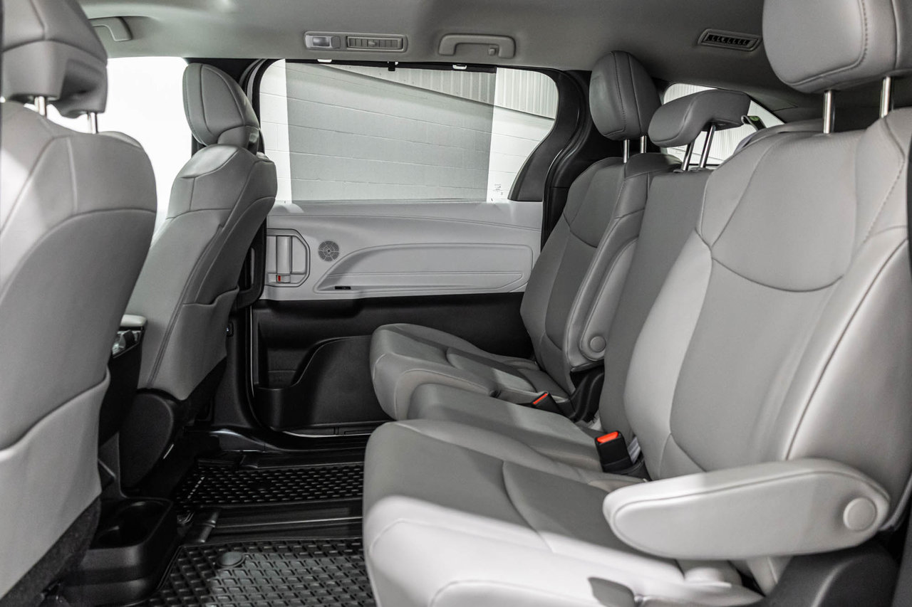 2025 Toyota Sienna Hybrid XLE / HYBRIDE / CUIR / APPLE CARPLAY / CAMÉRA+++-31