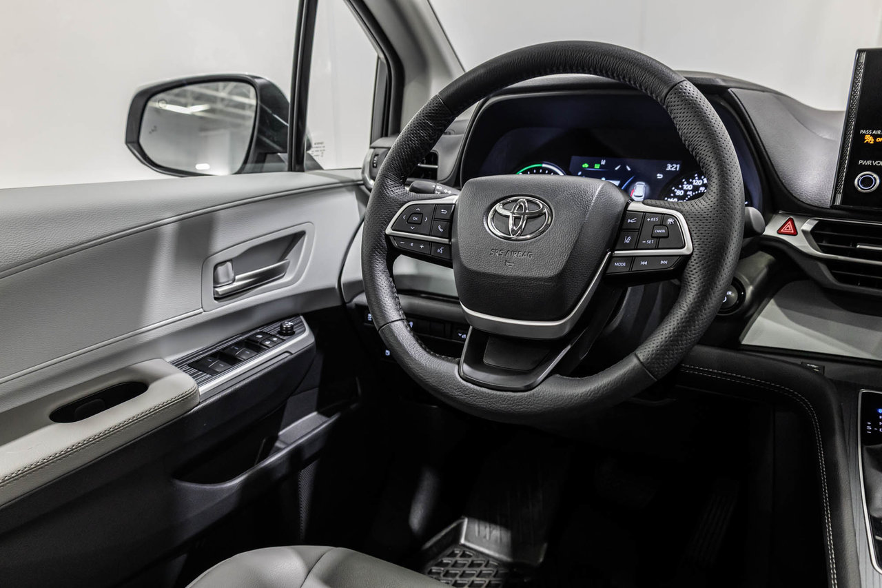 2025 Toyota Sienna Hybrid XLE / HYBRIDE / CUIR / APPLE CARPLAY / CAMÉRA+++-35