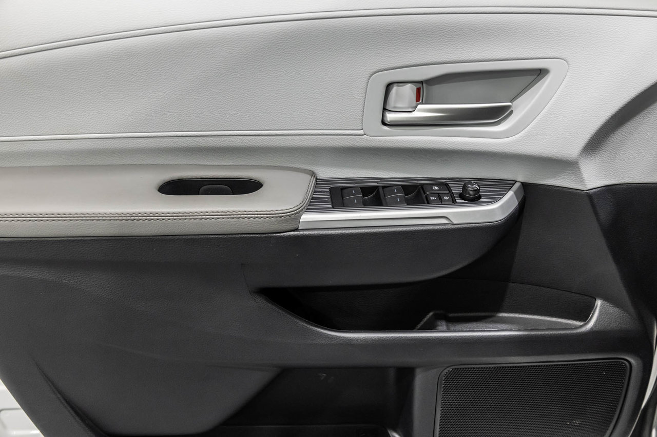 2025 Toyota Sienna Hybrid XLE / HYBRIDE / CUIR / APPLE CARPLAY / CAMÉRA+++-15