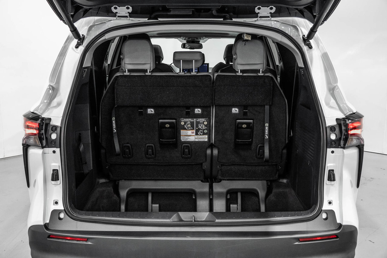 2025 Toyota Sienna Hybrid XLE / HYBRIDE / CUIR / APPLE CARPLAY / CAMÉRA+++-13