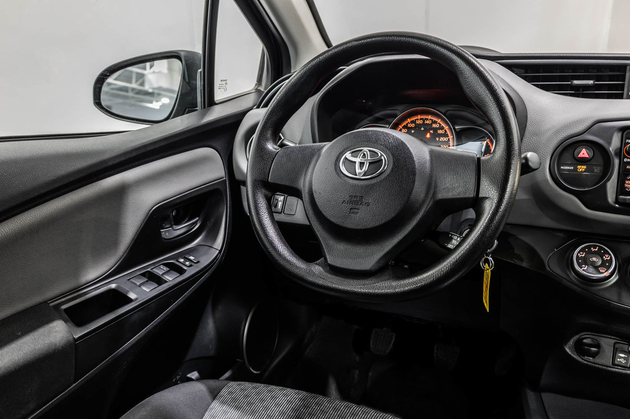 Toyota Yaris LE / A/C / BLUETOOTH / GR ÉLÉCTRIQUE COMPLET+ 2015-23