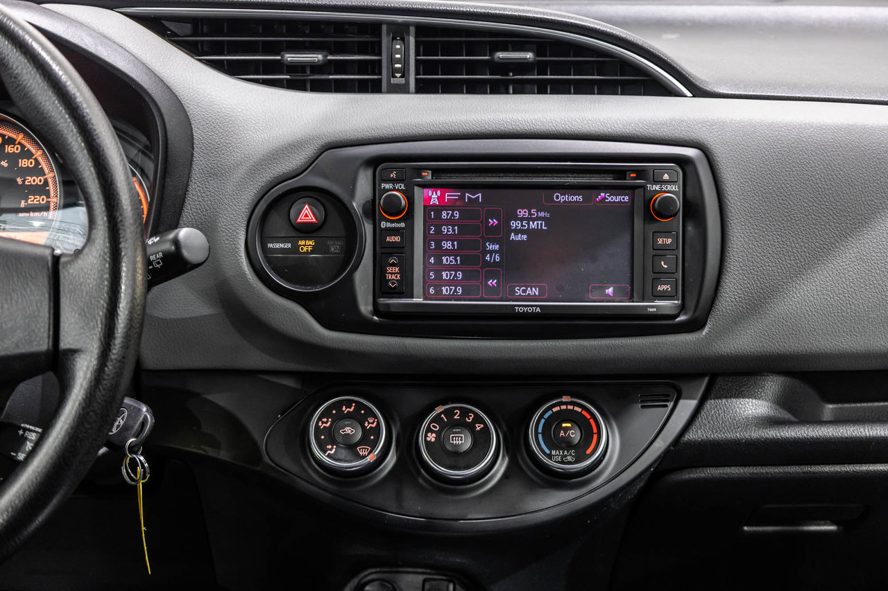 Toyota Yaris LE / A/C / BLUETOOTH / GR ÉLÉCTRIQUE COMPLET+ 2015-24