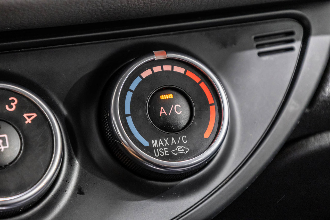 Toyota Yaris LE / A/C / BLUETOOTH / GR ÉLÉCTRIQUE COMPLET+ 2015-19