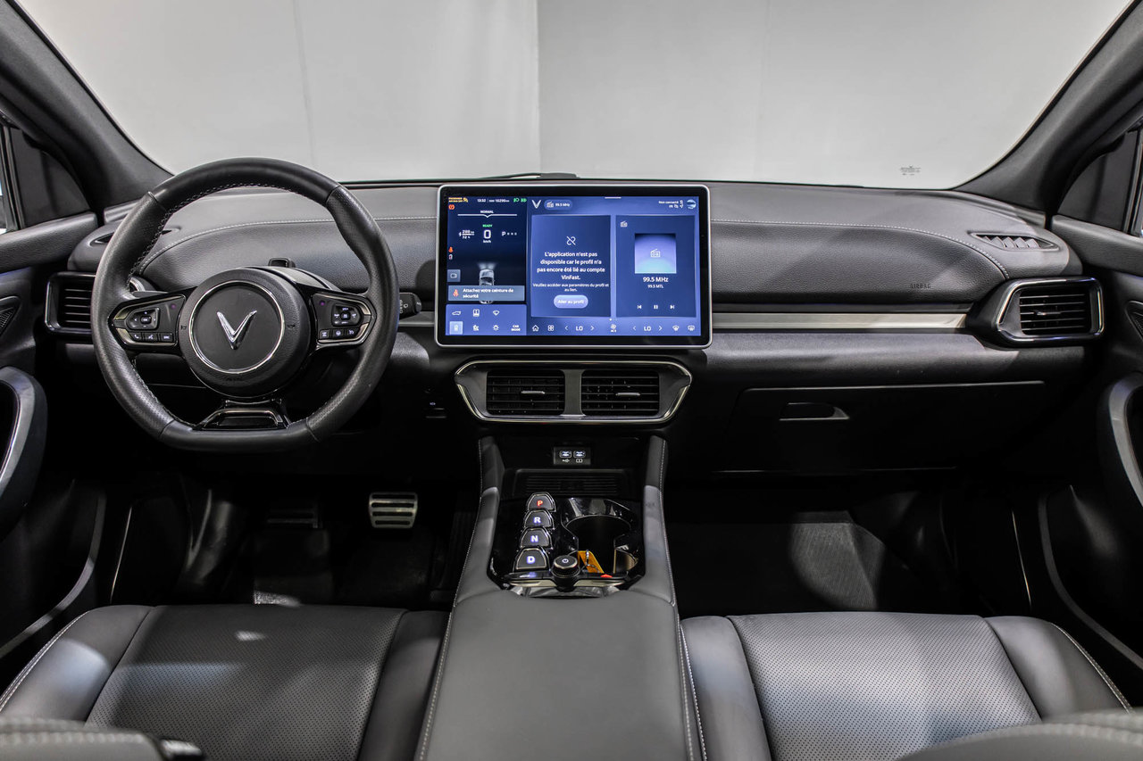 2023 VinFast VF 8 PLUS / AWD / CUIR / TOIT PANORAMIQUE+++-28