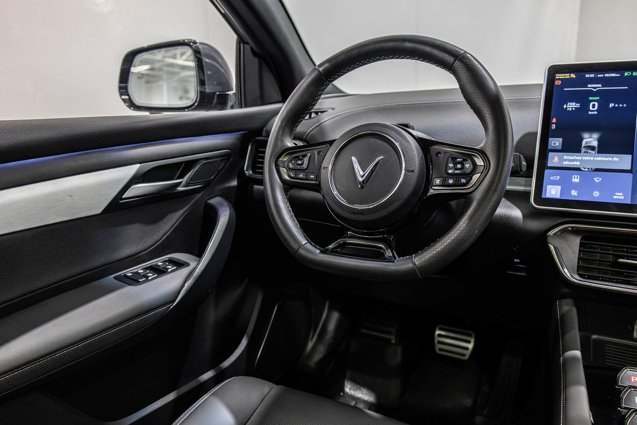 2023 VinFast VF 8 PLUS / AWD / CUIR / TOIT PANORAMIQUE+++-29