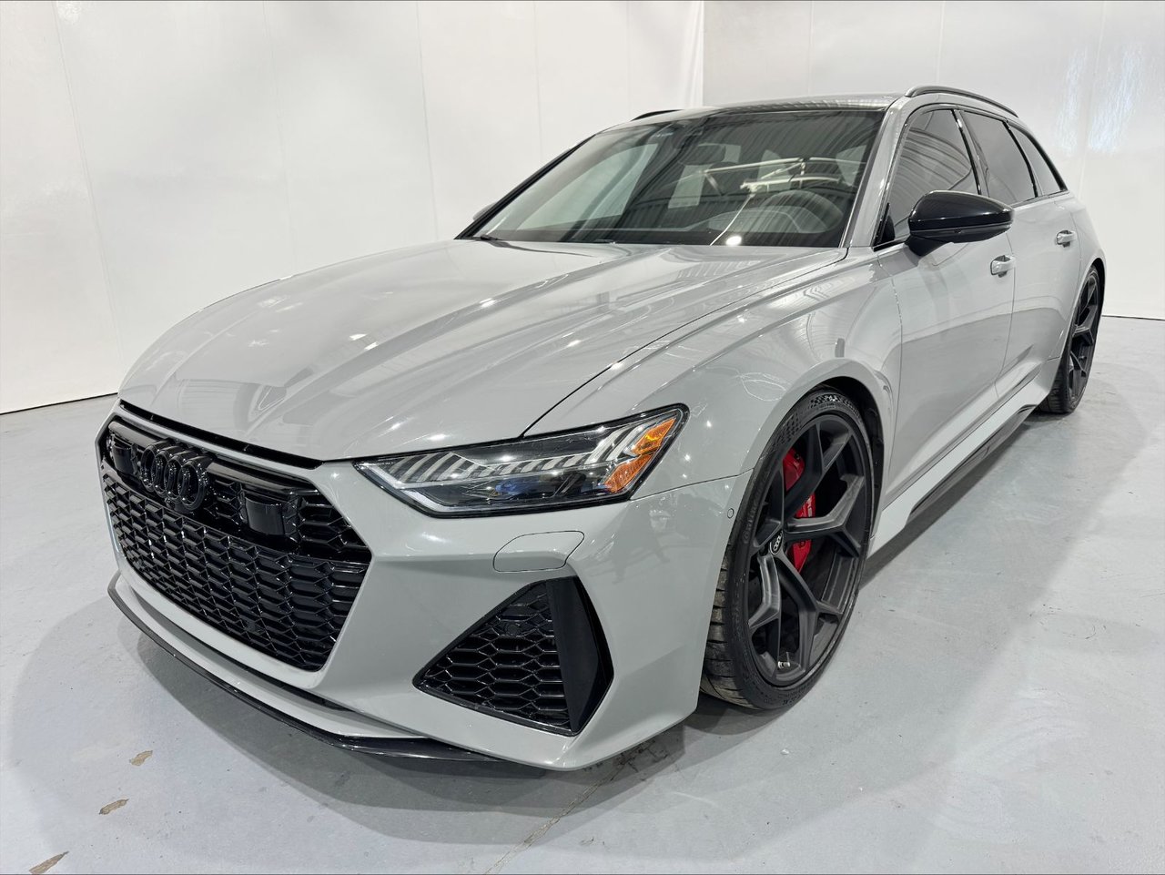 Gray 2024 Audi RS 6 Avant 4.0T quattro Performance AWD Wagon All-Wheel Drive Automatic