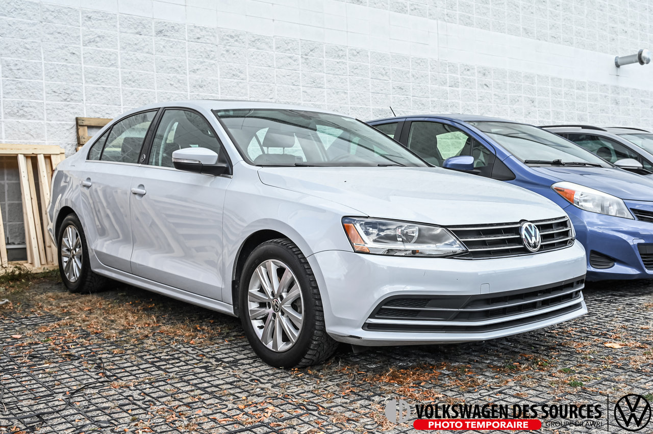 White 2017 Volkswagen Jetta Sedan  Automatic