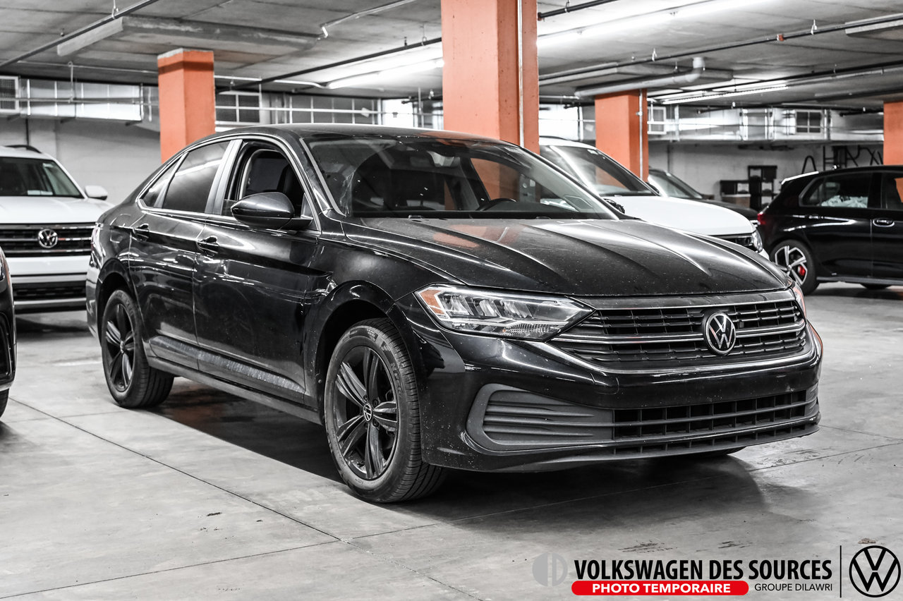 Deep Black Pearl 2022 Volkswagen Jetta Sedan  Automatic