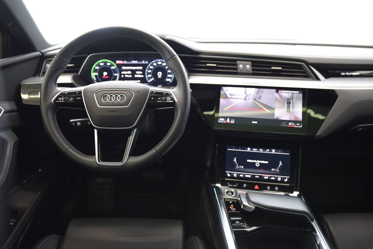2022 Audi E-tron Sportback SPORTBACK+TECHNIK+BLACK PACK SPORTBACK+TECHNIK+BLACK PACK
