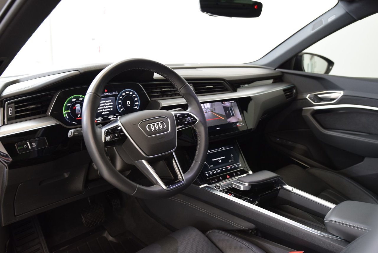 2022 Audi E-tron Sportback SPORTBACK+TECHNIK+BLACK PACK SPORTBACK+TECHNIK+BLACK PACK