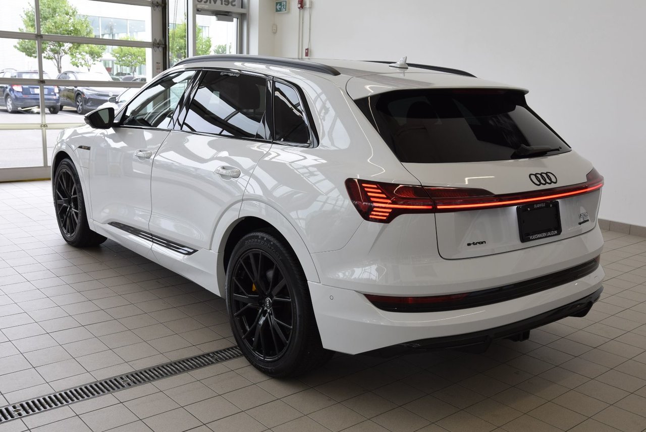 2022 Audi E-TRON TECHNIK+BLACK OPTIK+BAS KM TECHNIK+BLACK OPTIK+BAS KM