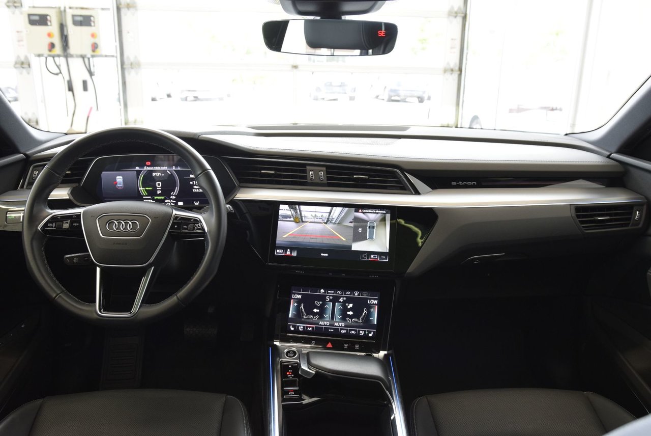 2022 Audi E-TRON TECHNIK+BLACK OPTIK+BAS KM TECHNIK+BLACK OPTIK+BAS KM