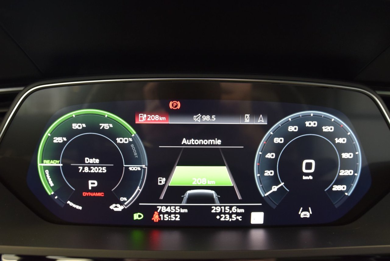 2022 Audi E-TRON TECHNIK+BLACK PACKAGE+LED TECHNIK+BLACK PACKAGE+LED