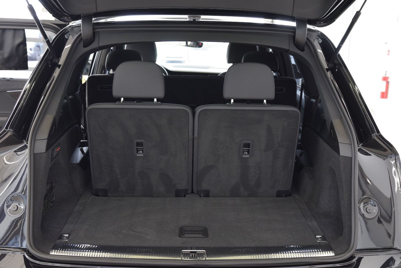 Audi Q7 TECHNIK+BLACK OPTIK+DRIVER PACK 2021 LED+3.0L+AWD+NAV+AUBAINE