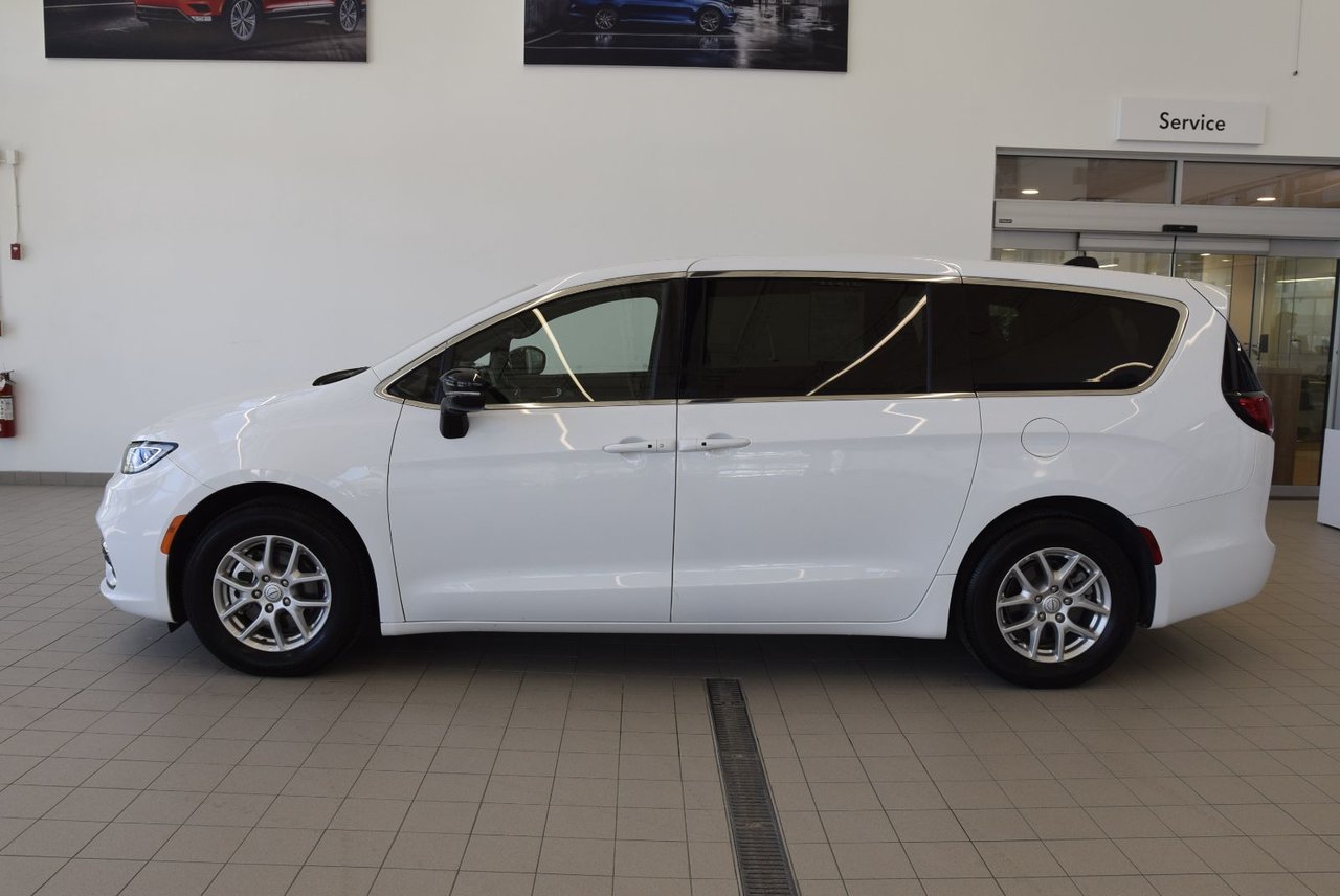 Chrysler Pacifica 2025