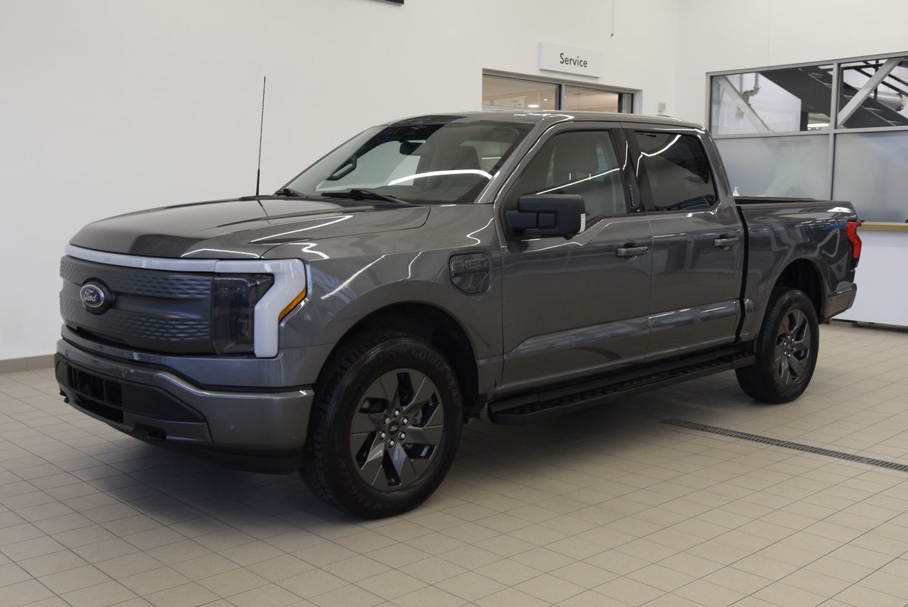  2023 Ford F-150 Lightning XLT SuperCrew AWD   