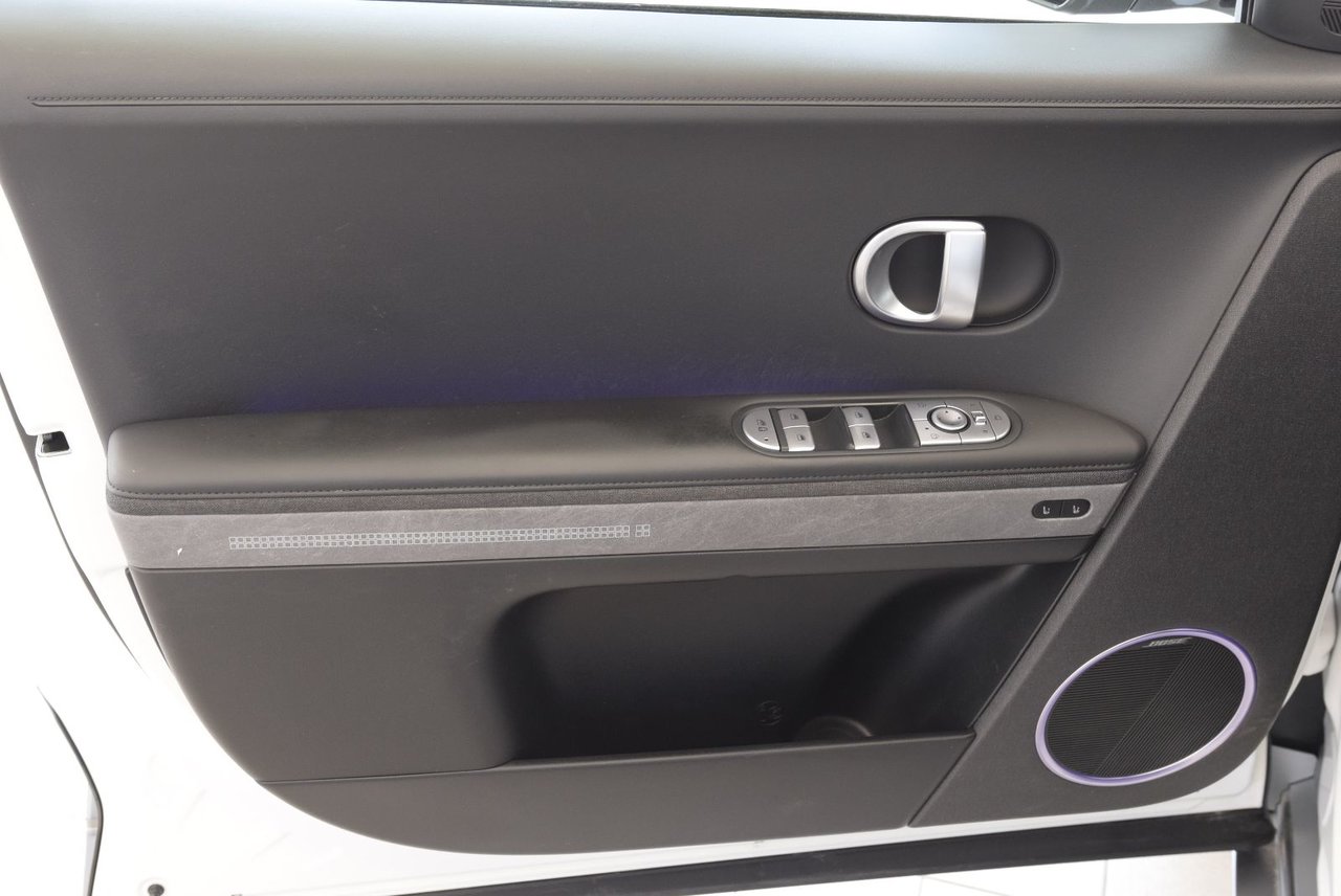 Hyundai Ioniq 5 ULTIMATE+CUIR+AWD+TOIT+ 2024 BAS KM+LED+NAV+COMME NEUF