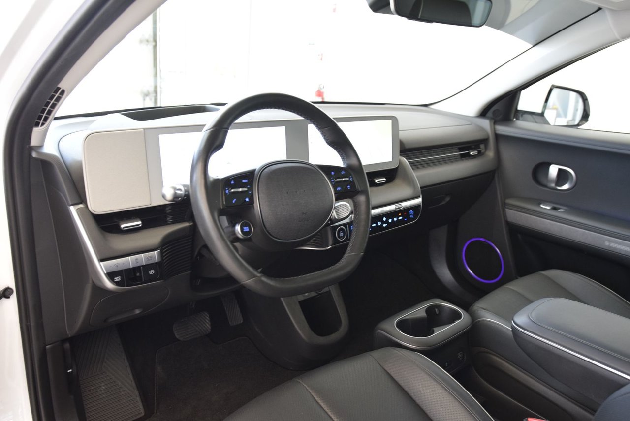 Hyundai Ioniq 5 ULTIMATE+CUIR+AWD+TOIT+ 2024 BAS KM+LED+NAV+COMME NEUF
