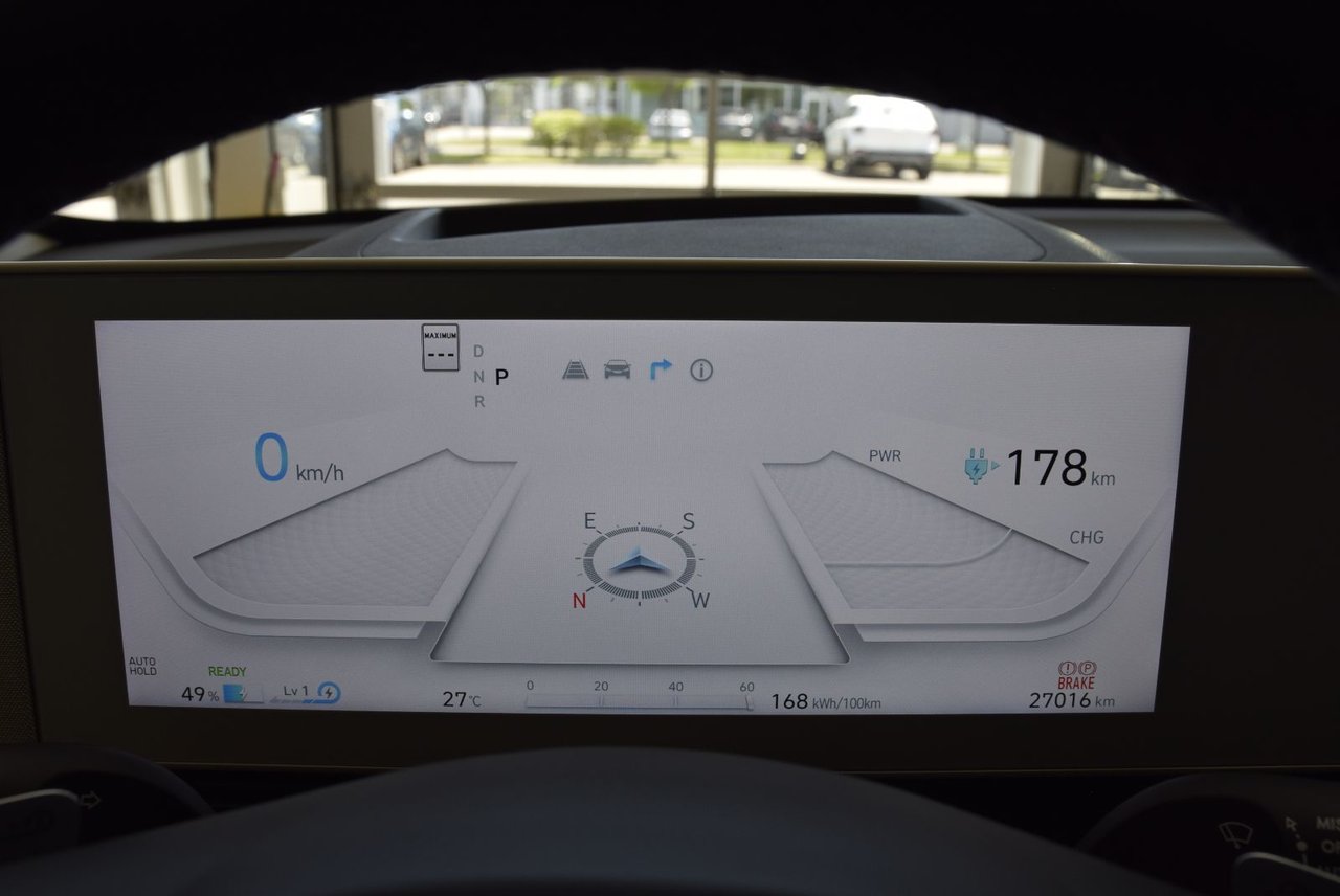 Hyundai Ioniq 5 ULTIMATE+CUIR+AWD+TOIT+ 2024 BAS KM+LED+NAV+COMME NEUF
