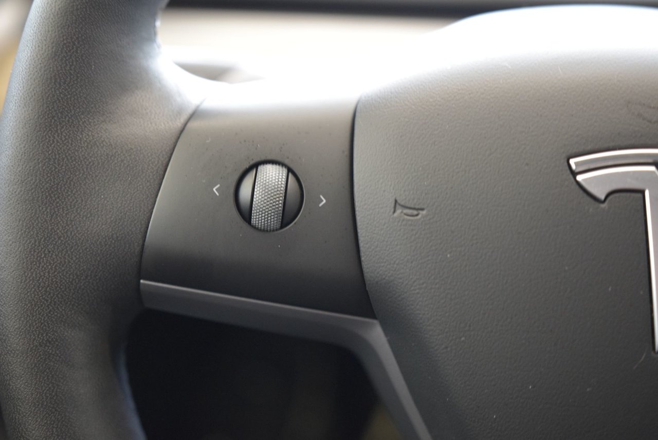 Tesla MODEL 3 SR+CUIR+TOIT PANO+LED+NAV 2022 BAS KM+CAMERA+400 KM AUTONOMIE