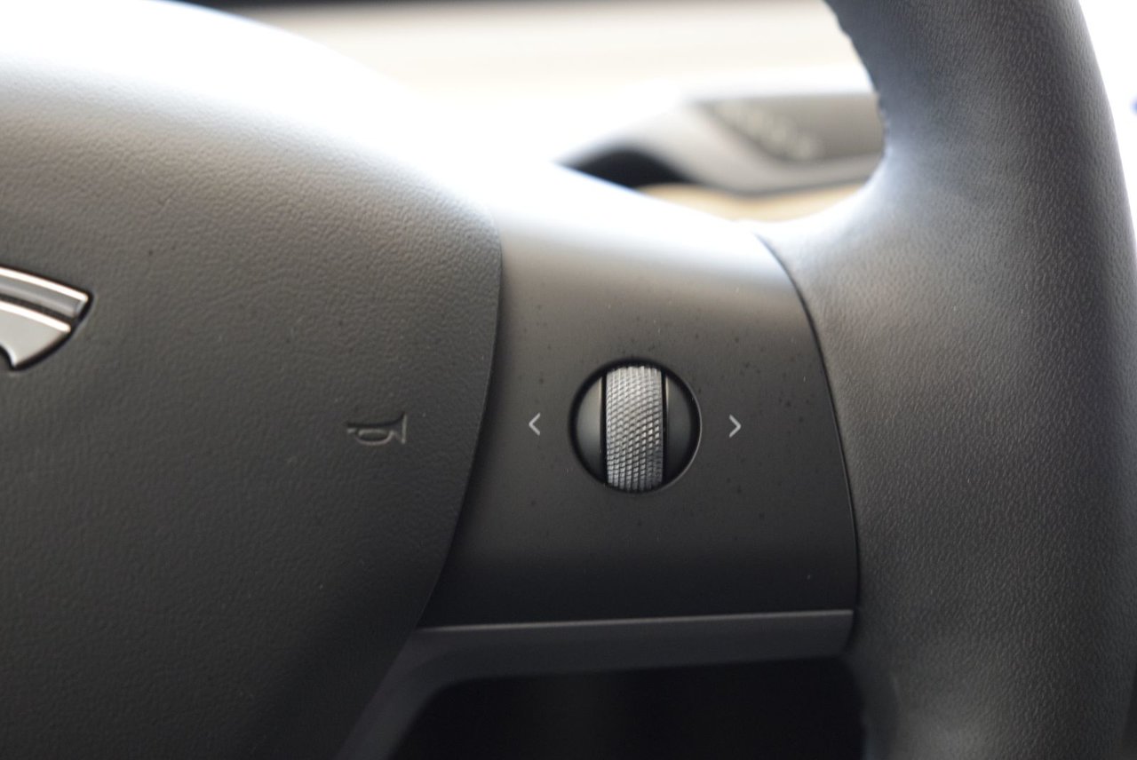 Tesla MODEL 3 SR+CUIR+TOIT PANO+LED+NAV 2022 BAS KM+CAMERA+400 KM AUTONOMIE