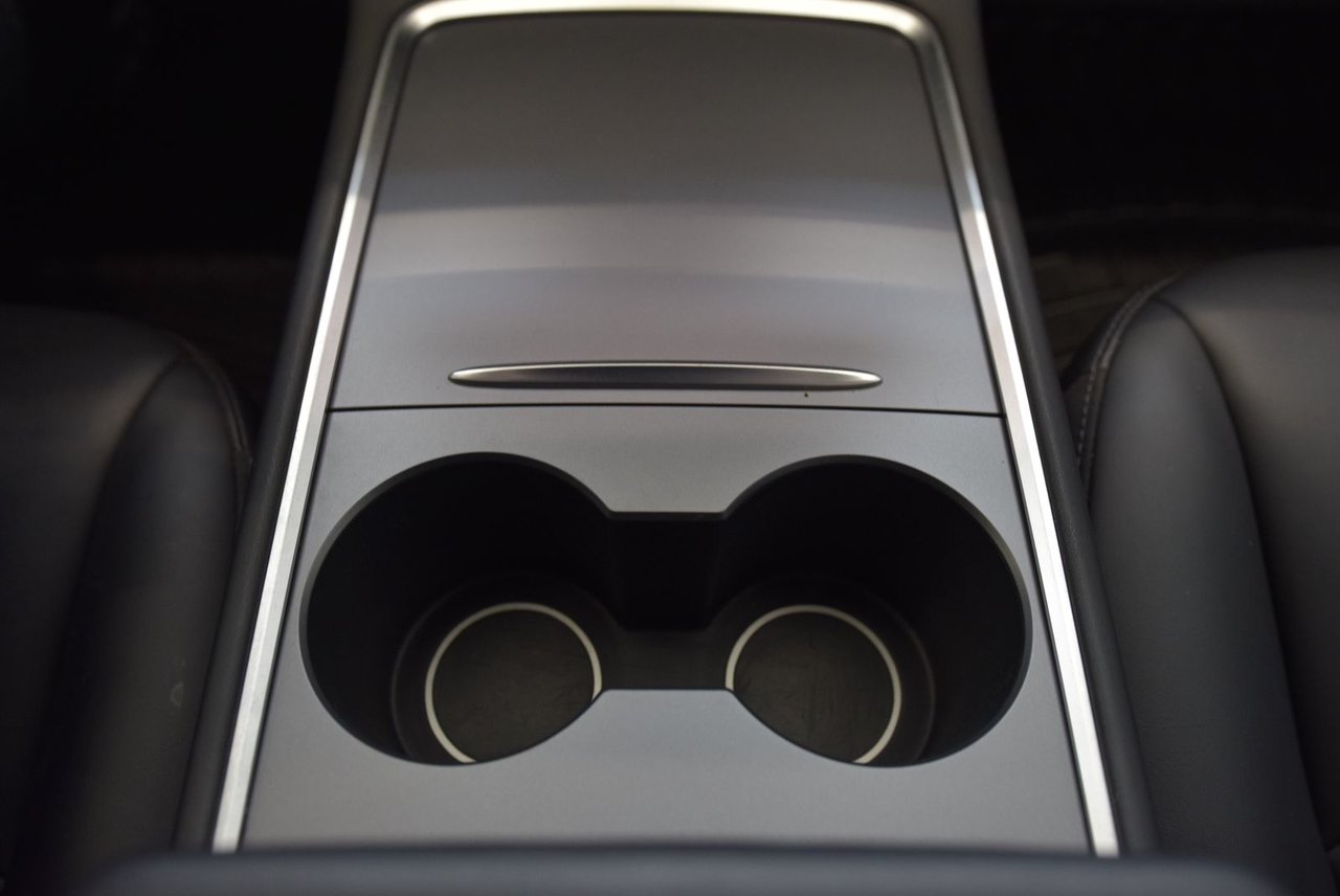 Tesla MODEL 3 SR+CUIR+TOIT PANO+LED+NAV 2022 BAS KM+CAMERA+400 KM AUTONOMIE