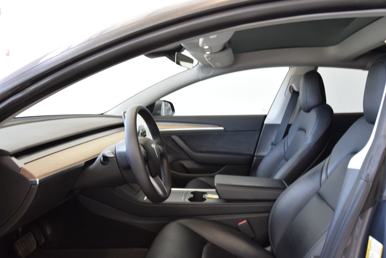Tesla MODEL 3 SR+CUIR+TOIT PANO+LED+NAV 2022 CAMERA+IMPECCABLE+AUTOPILOT