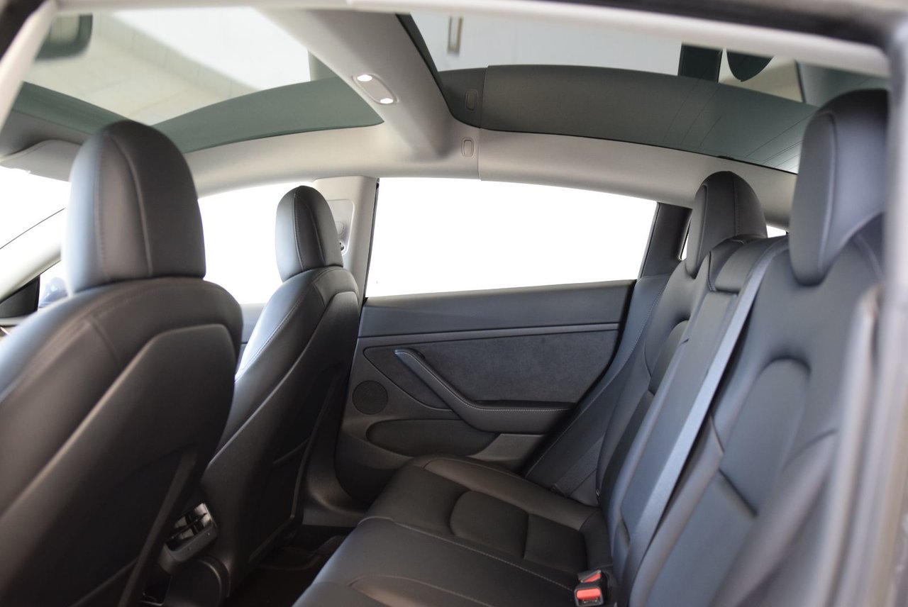 Tesla MODEL 3 SR+CUIR+TOIT PANO+LED+NAV 2022 CAMERA+IMPECCABLE+AUTOPILOT
